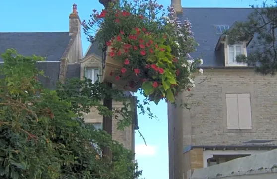 瑞萊斯普羅曼酒店