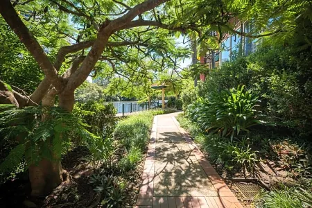 Paradise Island Resort Отели рядом с достопримечательностью «Смотровая площадка Скайпойнт»