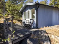 Idöborgs Stuguthyrning Hotels near Oscar-Fredriksborgs fästning