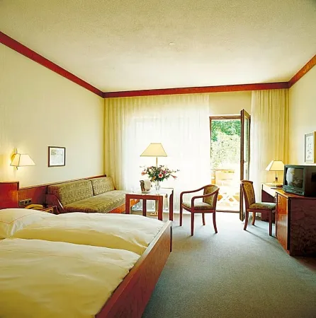 Hotel Garni Zur Weserei Отели в г. Кляйнес Визенталь