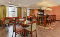 Hampton Inn Muscatine - breakfast