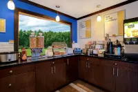 Days Inn by Wyndham Vernon - พร้อมอาหารเช้า