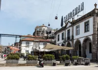 The House of Sandeman - Hostel & Suites