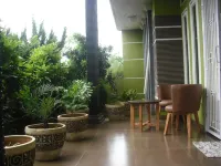 Kartika Guest House Hotels in Cianjur