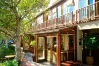 IKhaya Lodge