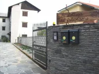 La Bottega Del Falegname Hotels in Vanzaghello