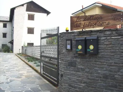 La Bottega Del Falegname Hotels in Ferno