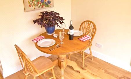 Oke Apple Cottage - Housity