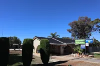 Capri Motel Hotels in Balranald