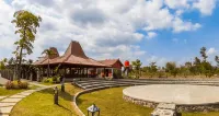 Balkondes Ngargogondo The Gade Village Hotel di Samigaluh