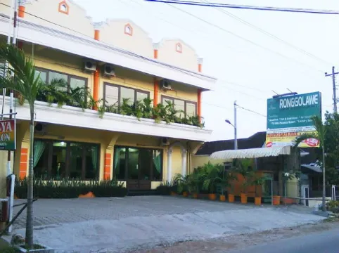 Hotel Ronggolawe Hotels in Cepu