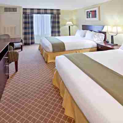 Holiday Inn Express & Suites Chehalis-Centralia Rooms