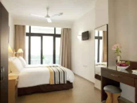 普雷努拉酒店 斯利馬酒店