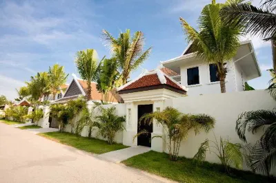 Palm Grove Resort, Pattaya Hotels near Greta Farm