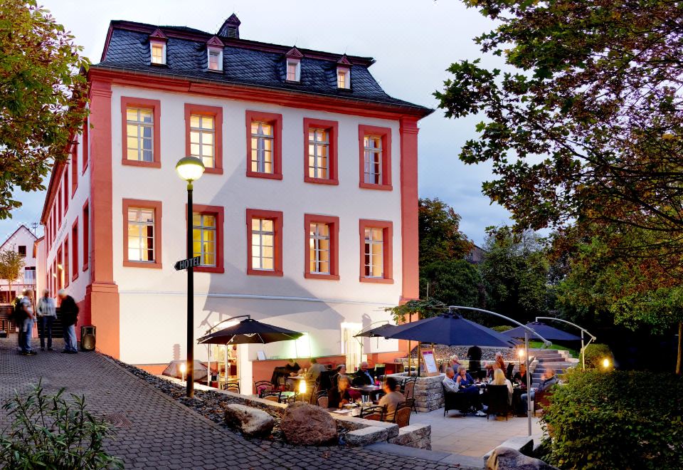 hotel overview picture