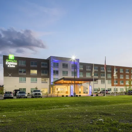 Holiday Inn Express & Suites BOURBONNAIS EAST - BRADLEY by IHG