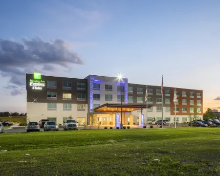 Holiday Inn Express & Suites BOURBONNAIS EAST - BRADLEY by IHG Hotels in Bradley
