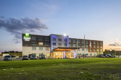 Holiday Inn Express & Suites Bourbonnais East - Bradley Hotels near LensCrafters