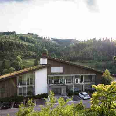 Hotel Traube Tonbach Hotel Exterior