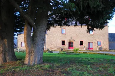 Au Domaine de Rimou Các khách sạn ở Erce-pres-Liffre