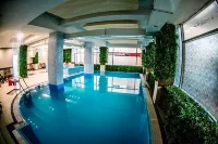 Hotel Nevis Wellness & Spa - Pools