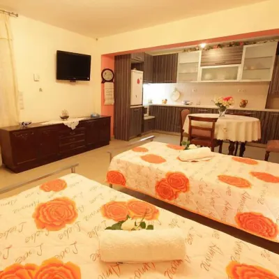 Villa Christine - Maisonettes with Fireplace Hotel di 
