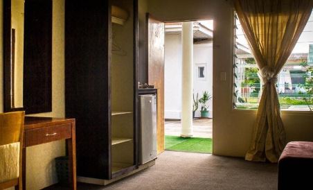 Simon's Place - Housity