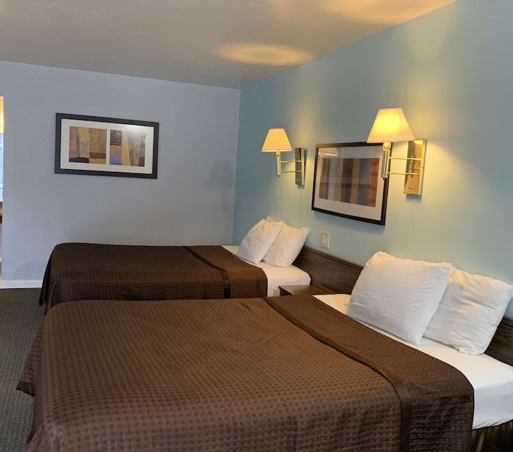 Country Manor Motel Watkins