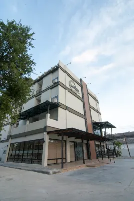 The Zenith Residence Hotel Các khách sạn gần Wat Yong Yaeng