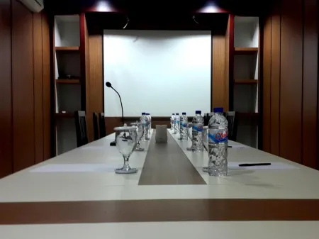 Walan Syariah Hotel Отели в г. Sedati