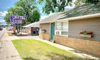 Forest Lake Motel