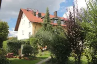 Hotel-Restaurant &  Gästehaus Löwen Hotels in Salach