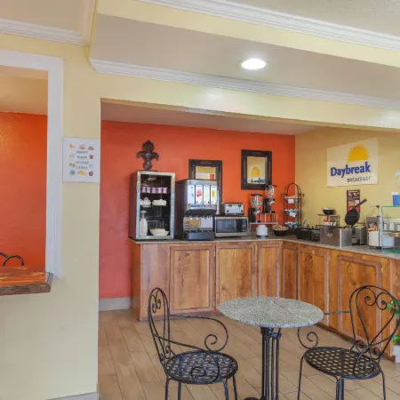 Days Inn by Wyndham Natchitoches