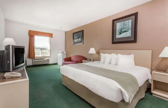 平徹溪温德姆速8酒店