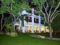 Diya Dahara Lake Resort