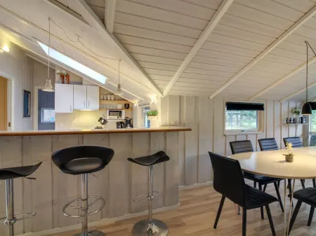 "Acucena" - 1.3km from the Sea Отели в г. Bindslev