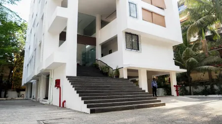 The Altruist Business Stays NM-2 Отели в г. Тхане