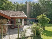 "Gisele" - 30km from the Sea - parking