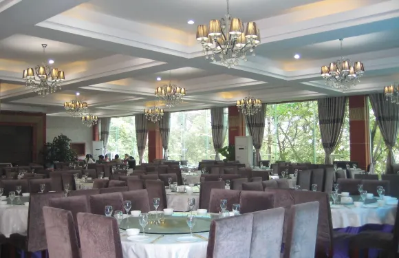 成都零零壹商務酒店