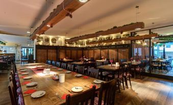 Centro Hotel Stern - Housity