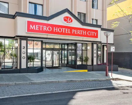 Metro Hotel Perth City パースのホテル