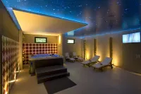 Atlantis Beach Hotel - Romantic