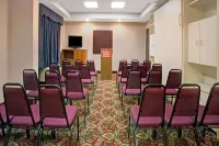 Ramada by Wyndham Pearl/Jackson Airport