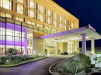 Mercure Padang Hotels near Bukit Paralayang Air Manis