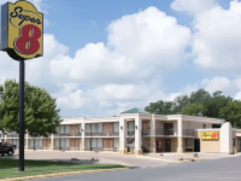 Super 8 by Wyndham Duncan Hotels in Duncan