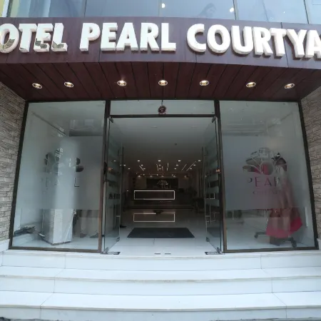 Pearl Courtyard