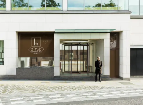 โคโม เมโทรโพลิแทน ลอนดอน