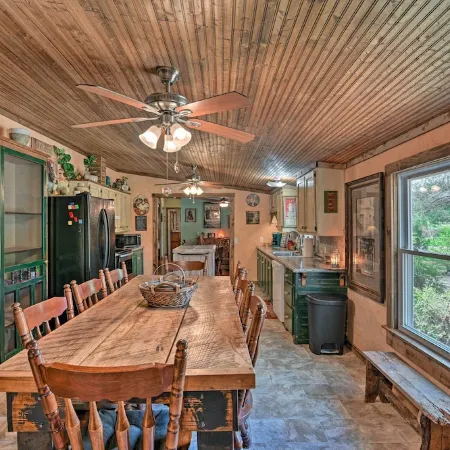 Rustic Country Escape - 20 Minutes from Nashville