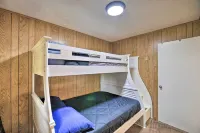 Bluefield Retreat w/ Pool Table: Near Parks! - 3-Star