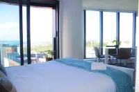 Sunny, Spacious and Magnificent Sea Views! Hotell i Grafton